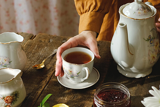Ученые выяснили, чем несладкий чай полезнее чая с сахаром