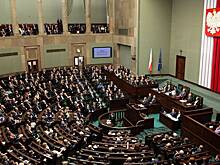 Власти Польши одобрили проект бюджета с дефицитом и ростом военных расходов