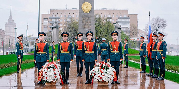 В Москве прошла акция «Цветы Победы»