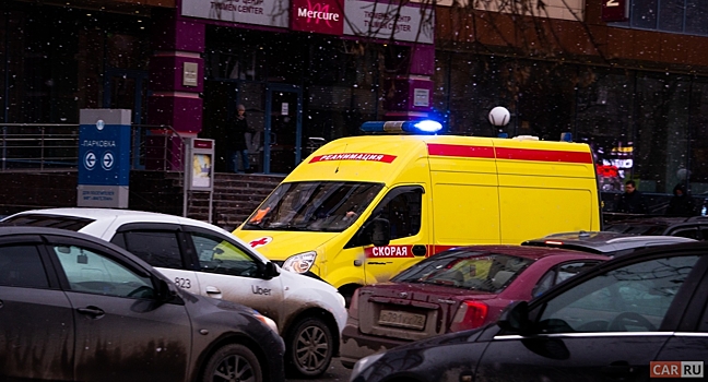 Всегда ли надо уступать дорогу спец.транспорту?