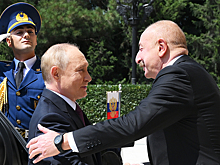 Политолог рассказал о темах переговоров Путина в Азербайджане
