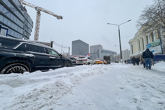 Из-за снегопада цены на такси в Москве и Подмосковье выросли в 2-3,5 раза