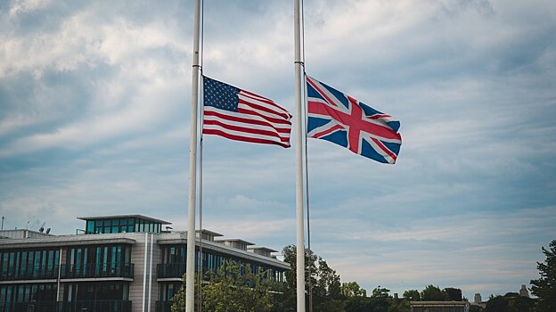 США приостановили технологическое соглашение с Великобританией