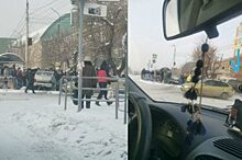 В Челябинске автомобиль влетел в толпу на остановке