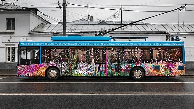Новый арт‑троллейбус представили в столице