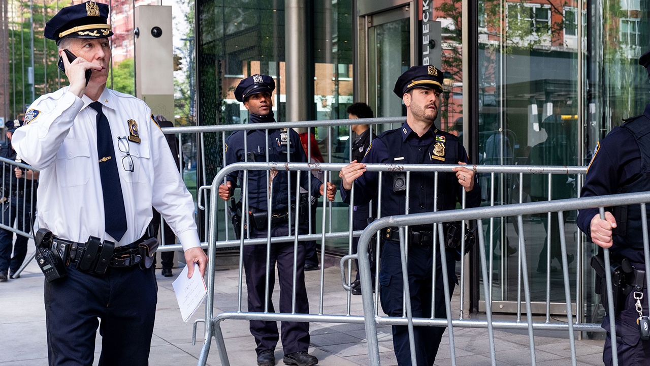 Две синагоги эвакуировали в Нью-Йорке из-за угрозы взрыва
