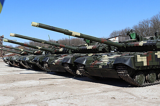 Выпущенные более 40-лет назад Т-72 передали в войска на Украине
