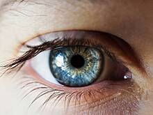 Хирург предостерег от операций по изменению цвета глаз