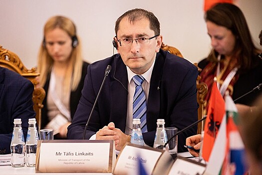 Латвия предложила перекачивать нефть в Белоруссию