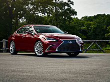Lexus ES стал современнее и дороже