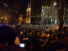 Оппозиционное шествие началось по проспекту Руставели в Тбилиси