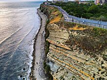 В Анапе запретили купаться в море.