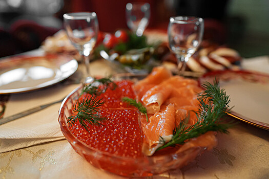 Эксперт поделился рецептами рыбных закусок для новогоднего стола