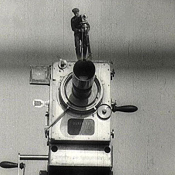 «Человек с киноаппаратом»: Машина времени Дзиги Вертова