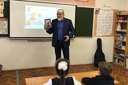 В школе №2114 Совет отцов рассказывает ученикам нюансы различных профессий