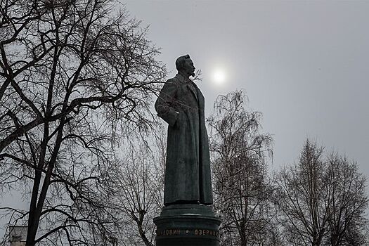 Би-би-си: Кремль и мэрия Москвы не хотят видеть Дзержинского на Лубянке