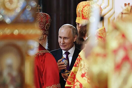 Патриарх Кирилл поздравил Путина с днем рождения