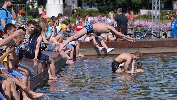 Можно ли купаться в городских фонтанах