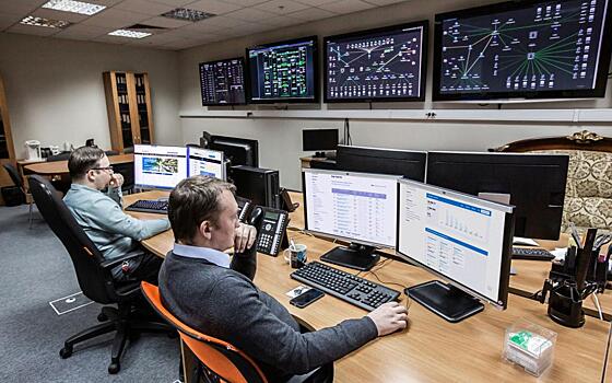 Петербургская биржа отстранила трейдера структуры Совкомбанка от торгов