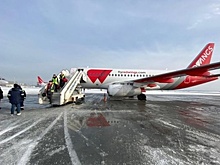 Вылетевший в Уфу SSJ 100 вернулся в Кольцово