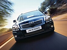 Toyota Avensis получила моторы BMW