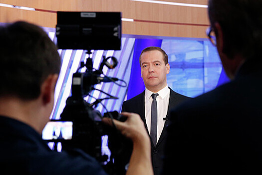Медведев ожидает инфляцию в России ниже 3%
