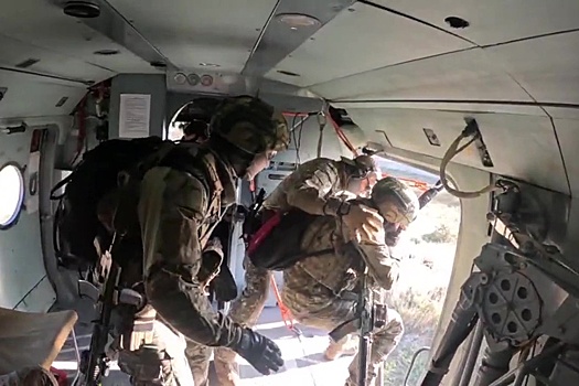 Высадку спецназа ФСБ у особняка экс-госсекретаря Дагестана сняли на видео