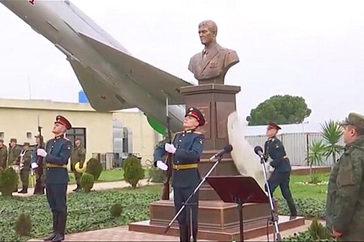 В Сирии открыли памятник летчику Роману Филипову