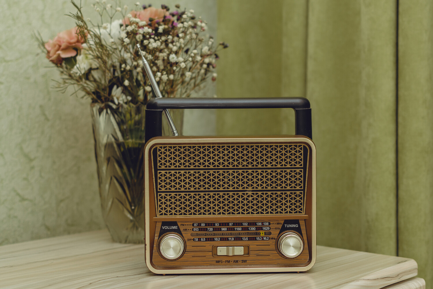 Радио Судного дня УВБ-76 передало сообщение персолюкс