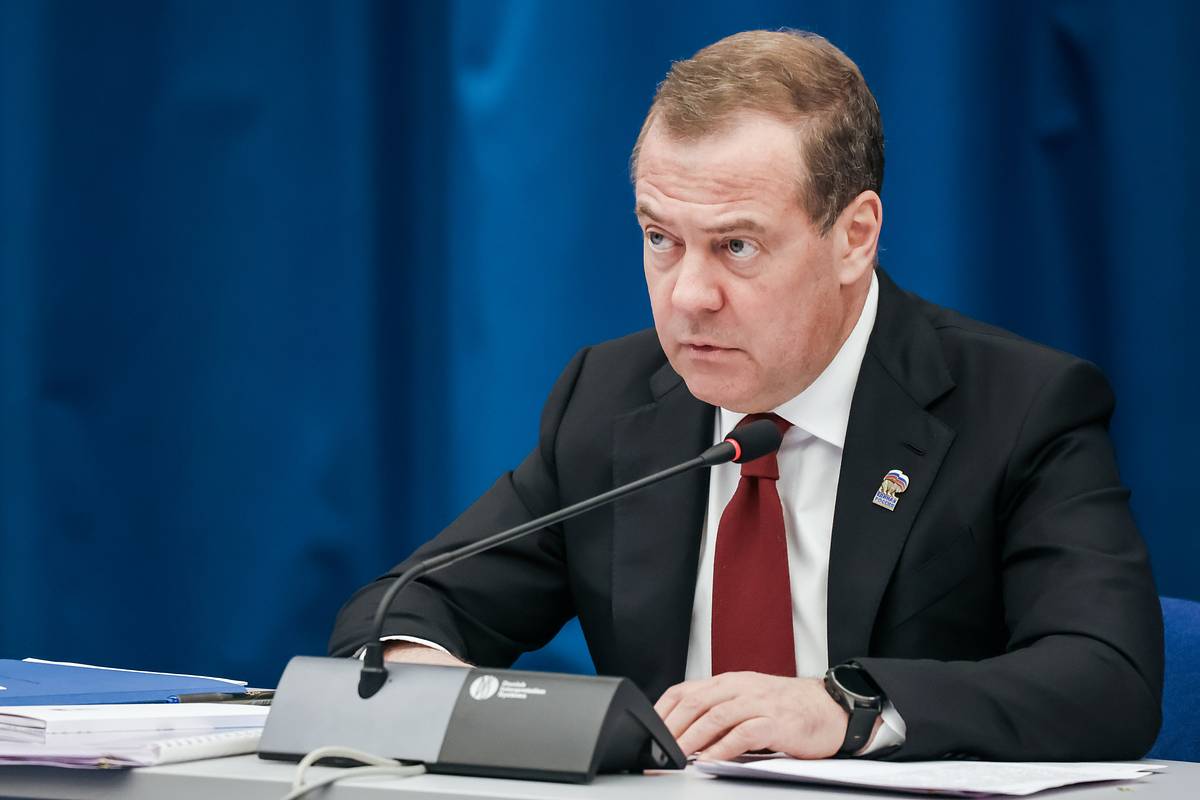 Медведев назвал законную цель российских военных на СВО