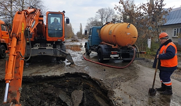 В Воронеже на двух улицах отключили воду из-за коммунальной аварии