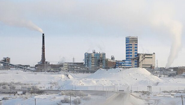 Сильный снегопад с метелью обрушился на Воркуту