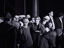 "Мы не делаем выводы и не говорим о том, о чём не знаем". Режиссёр театра "ШуМиМ" о спектакле ко Дню Победы