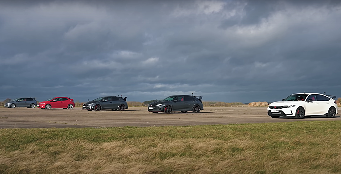 Видео: пять поколений Honda Civic Type R сравнили в гонке по прямой