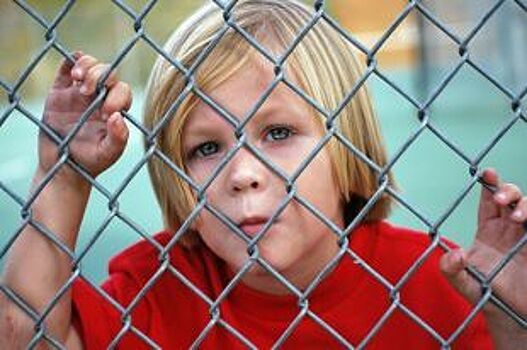 Курянин украл металлический забор из детского сада