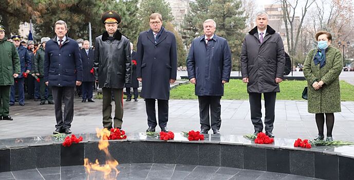 В Ростове почтили память павших при освобождении донской столицы
