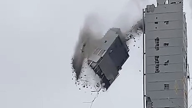 Людей накрыло обломками: что известно об обрушении «Снежкома» в Красногорске