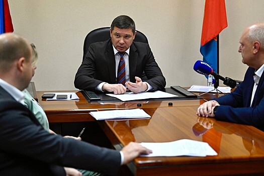 Евгений Первышов провел личный прием граждан