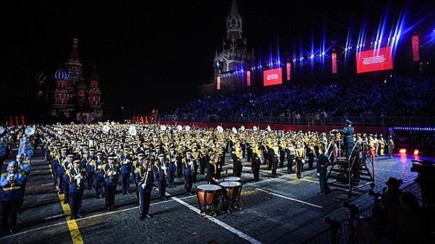 Фестиваль военных оркестров «Спасская башня» открылся в Москве