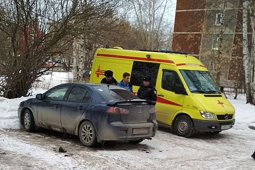 В Екатеринбурге около "Магнита" нашли два трупа