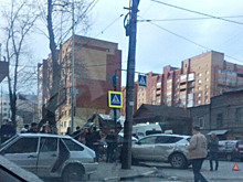 «Надеемся, что все живы»: на улице Вилоновской столкнулись несколько автомобилей