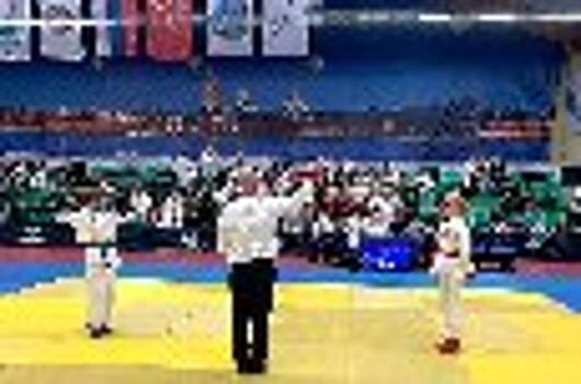 Дочь сотрудника Управления по конвоированию УФСИН России по Воронежской области завоевала «золото» Всероссийских соревнований по джиу-джитсу