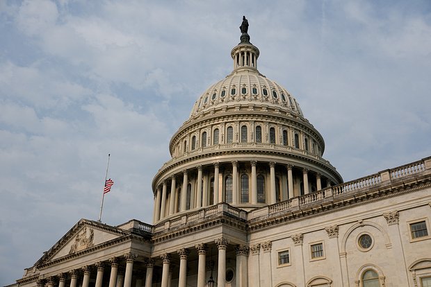 Сенат США поддержал проект санкций против России при первом голосовании