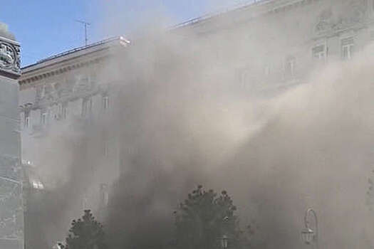 В центре Москвы напротив мэрии произошел пожар