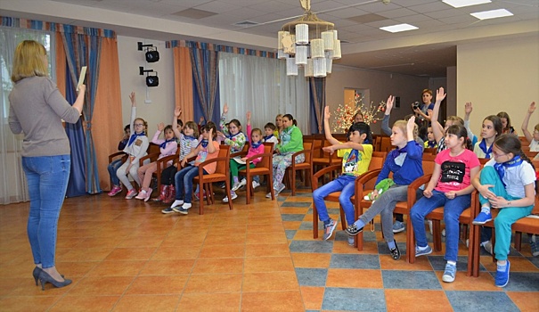 В Ивановской области полицейские провели для школьников познавательную игру на знание Правил дорожного движения