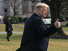 CNN (США): Трамп помиловал еще 26 человек, включая Стоуна, Манафорта и Чарльза Кушнера