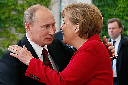 Меркель привезет в Москву привет от Трампа