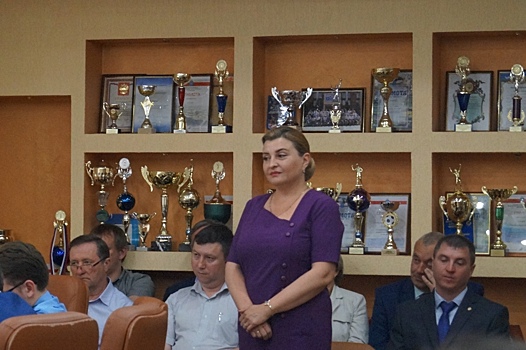 Депутаты передали привет Валерию Сараеву через его супругу