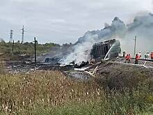 Черный столб дыма от столкновения поезда и грузовика в Смоленской области попал на видео