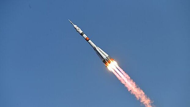 Первый пуск ракеты "Союз-2" с экипажем МКС могут отложить на три недели